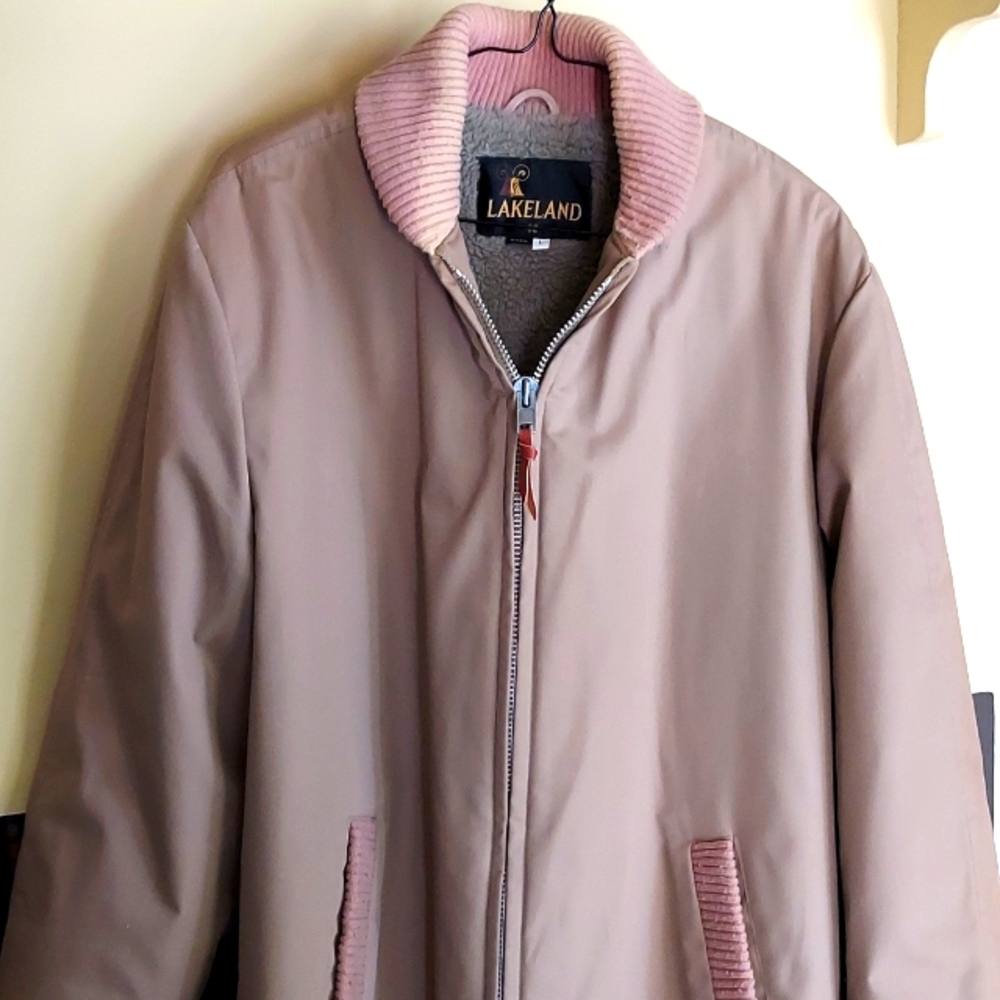 Tan man's winter jacket  42